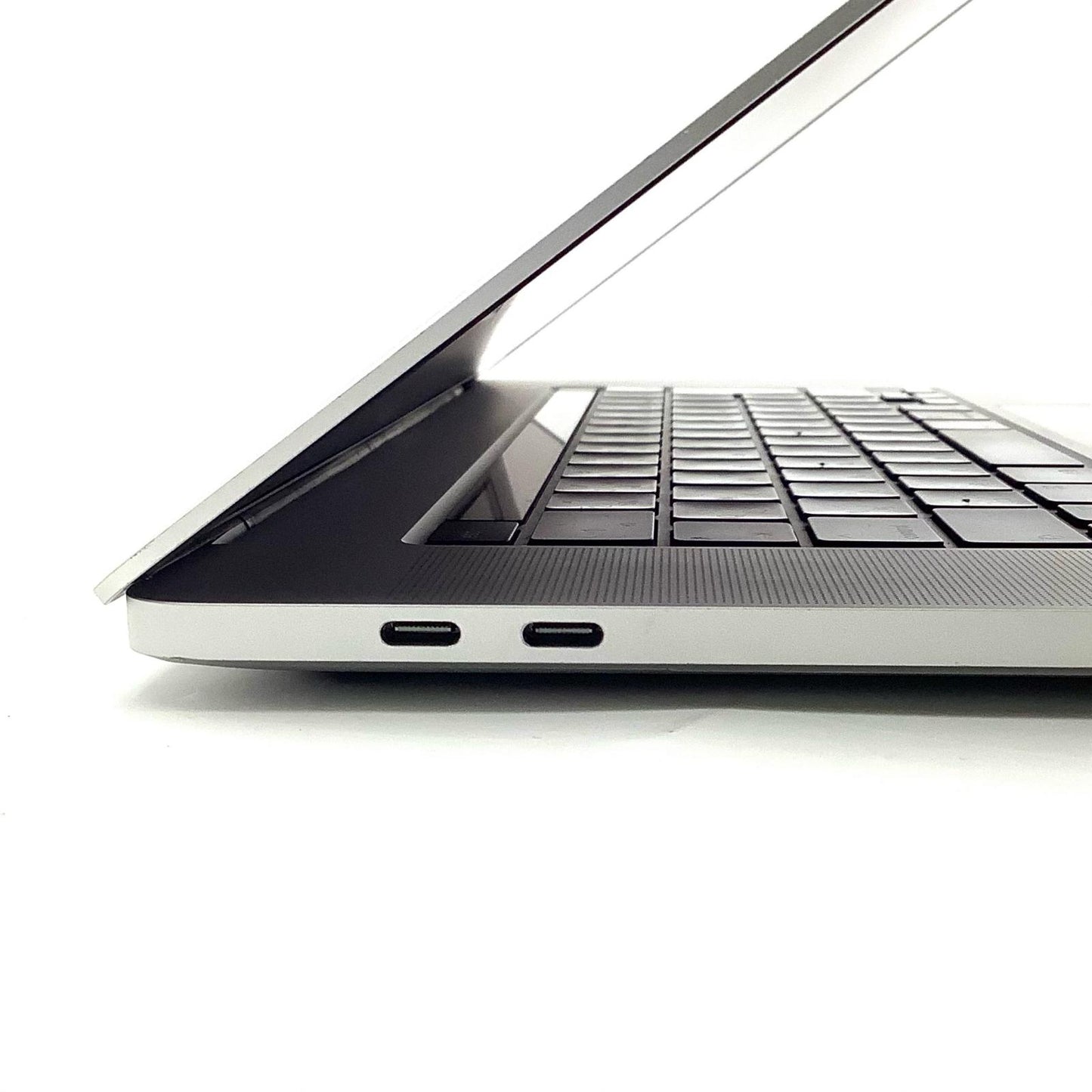 【全額返金保証】【最速発送】Apple MacBook Pro 16インチ 2019 2.6GHz 6コアIntel Core i7 16GB 512GB シルバー 美品 動作確認済
