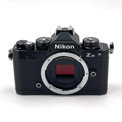 【全額返金保証】【最速発送】Nikon デジタル一眼 Z fc 28mm f/2.8 Special Edition キット [ブラック] ブラック 超美品 動作確認済