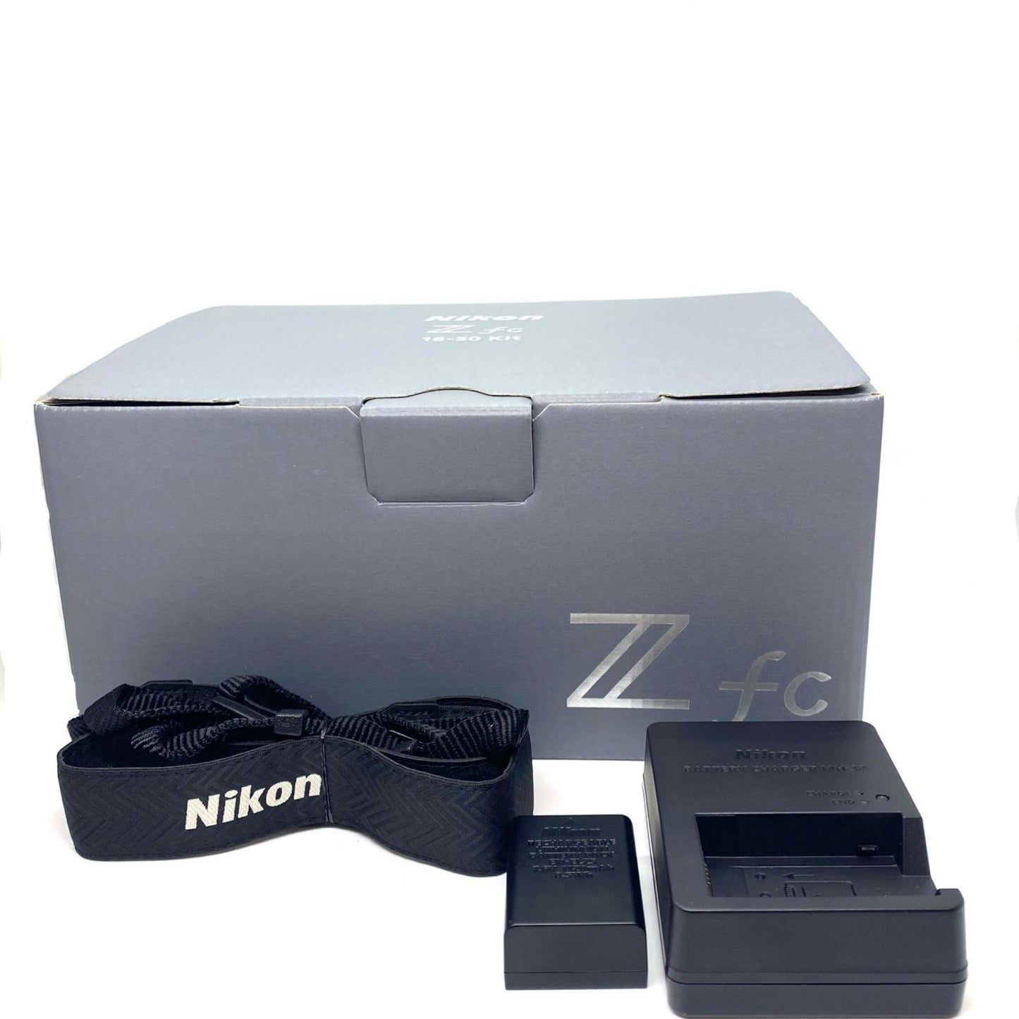 【全額返金保証】【最速発送】Nikon デジタル一眼 Zfc 16-50 VR レンズキット シルバー 超美品 動作確認済