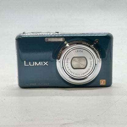 【全額返金保証】【最速発送】Panasonic コンパクトデジタルカメラ LUMIX DMC-FX77-A [スエードブルー] 動作確認済