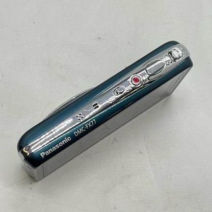 【全額返金保証】【最速発送】Panasonic コンパクトデジタルカメラ LUMIX DMC-FX77-A [スエードブルー] 動作確認済