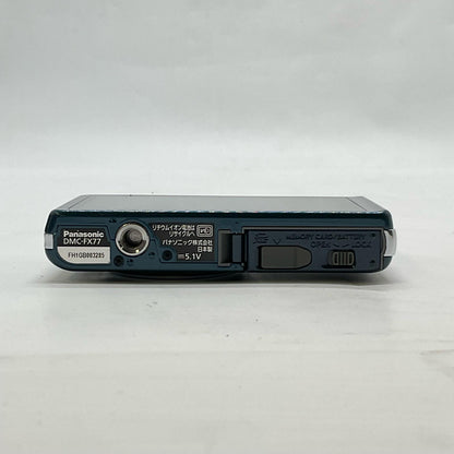 【全額返金保証】【最速発送】Panasonic コンパクトデジタルカメラ LUMIX DMC-FX77-A [スエードブルー] 動作確認済