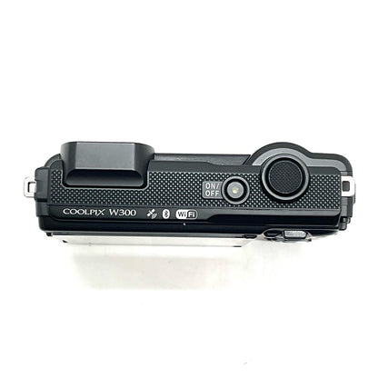 【全額返金保証】【最速発送】Nikon コンパクトデジタルカメラ COOLPIX W300 [ブラック] 美品 動作確認済