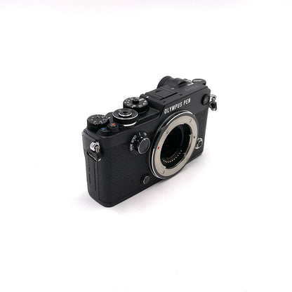 【全額返金保証】【最速発送】OLYMPUS デジタル一眼 PEN-F ボディ ブラック 美品 動作確認済