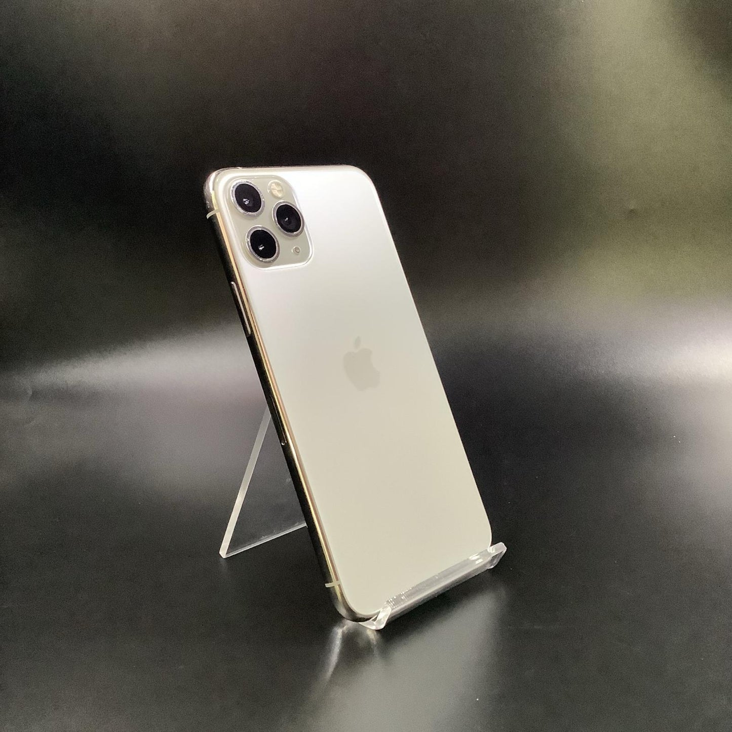 【最速発送】Apple iPhone iPhone 11 Pro 64GB シルバー au SIMフリー 白ロム【難有】