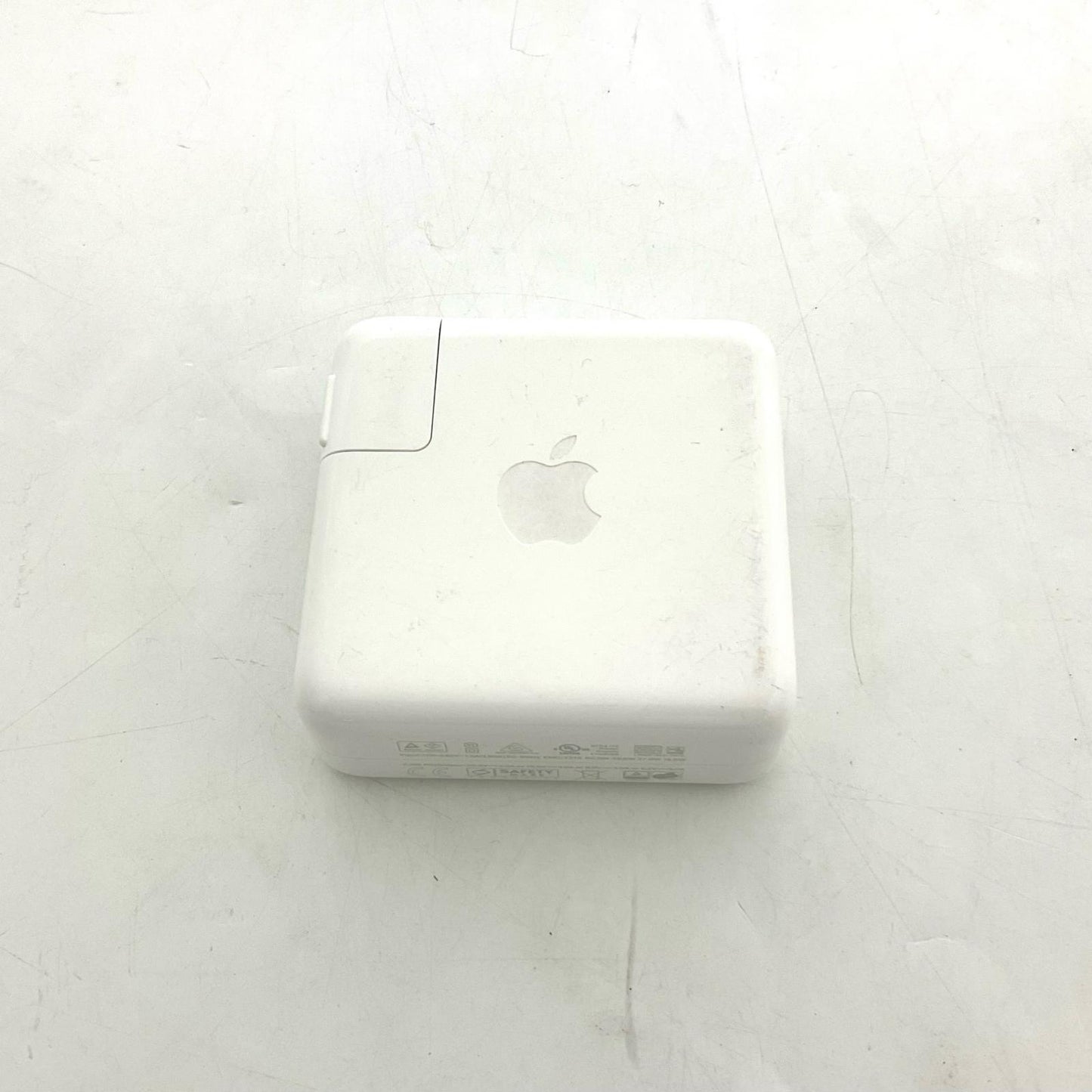 【全額返金保証】【最速発送】Apple MacBook Pro 13インチ 2020 Apple M1 8GB 256GB スペースグレイ 83% 動作確認済