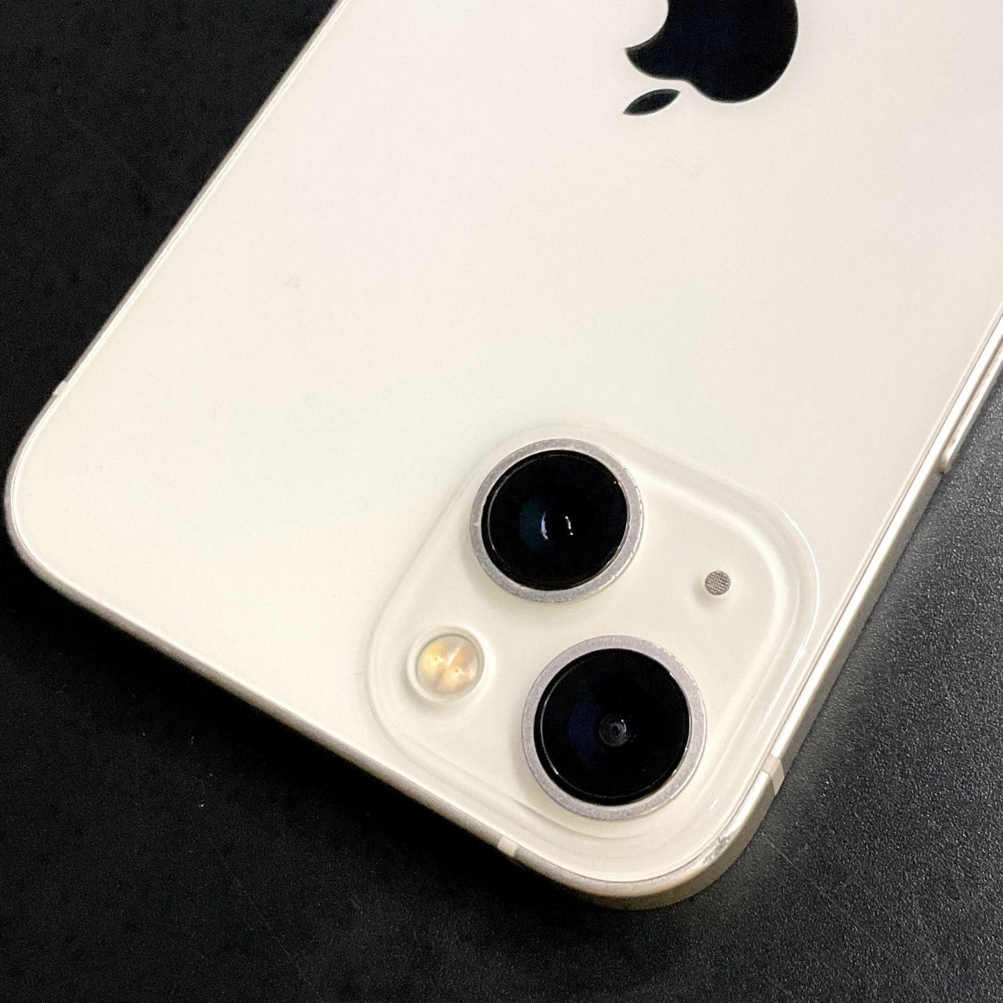 【全額返金保証】【最速発送】Apple iPhone iPhone 13 128GB スターライト docomo SIMフリー 白ロム 動作確認済 79%