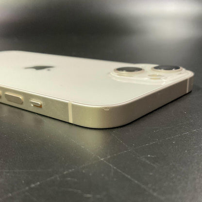 【全額返金保証】【最速発送】Apple iPhone iPhone 13 128GB スターライト docomo SIMフリー 白ロム 動作確認済 79%