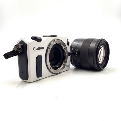 【全額返金保証】【最速発送】Canon デジタル一眼 EOS M EF-M18-55 IS STM レンズキット ホワイト 美品 動作確認済