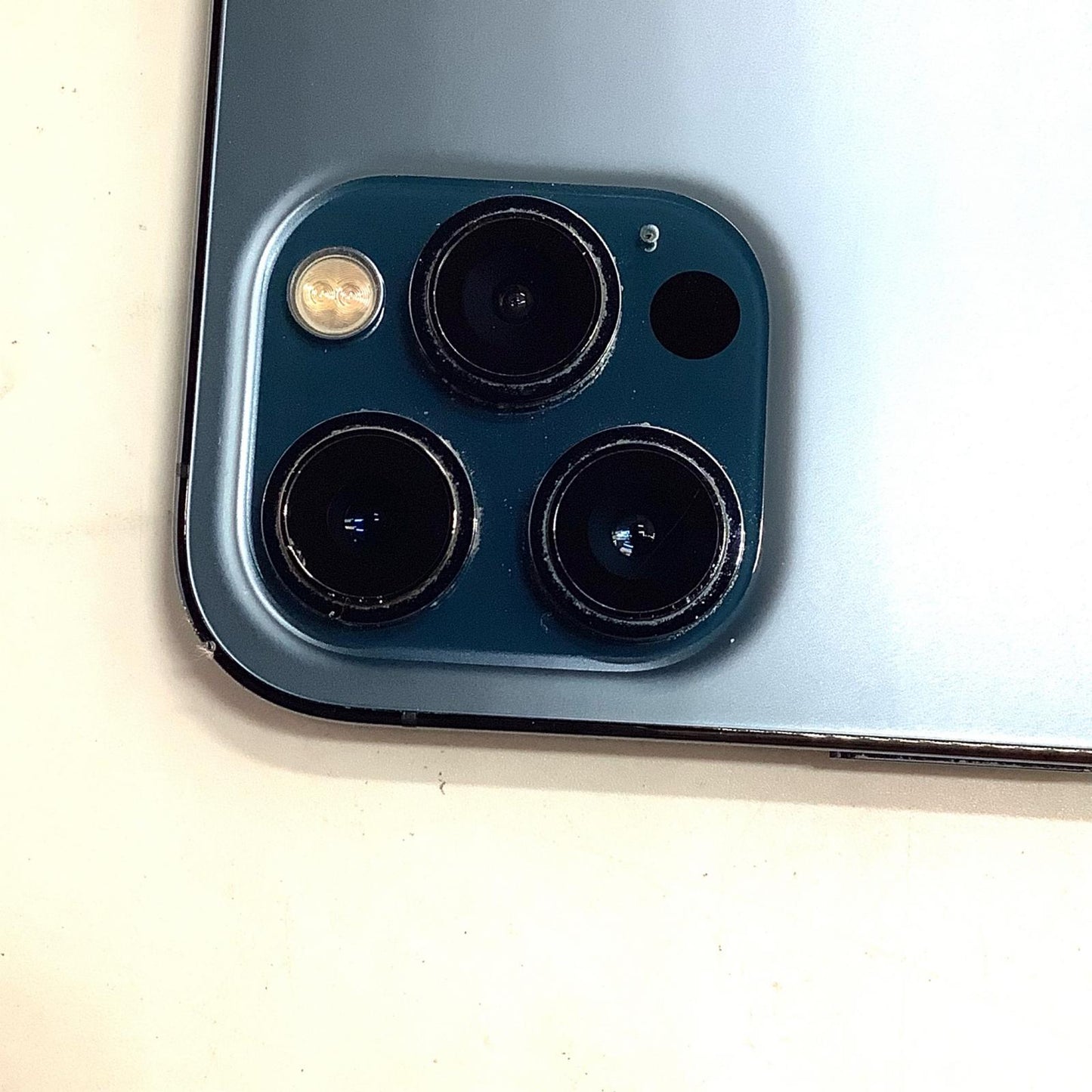【全額返金保証】【最速発送】Apple iPhone iPhone 12 Pro Max 128GB パシフィックブルー au 白ロム 動作確認済 73%