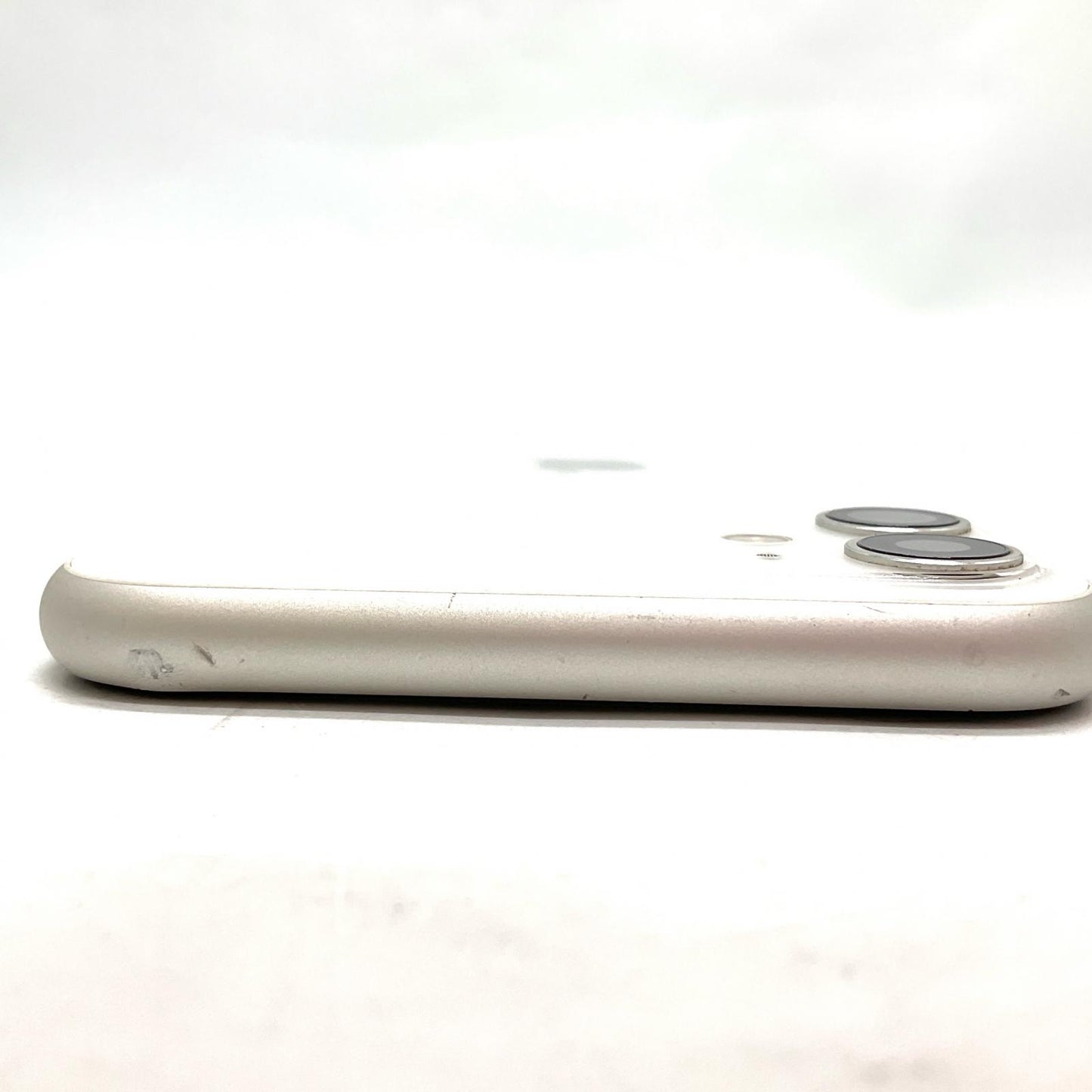 【全額返金保証】【最速発送】Apple iPhone iPhone 11 128GB ホワイト SIMフリー 白ロム 動作確認済 78%
