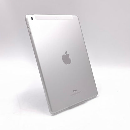 【全額返金保証】【最速発送】Apple iPad iPad 9.7インチ 第5世代 32GB シルバー WiFi+Cellular docomo 白ロム 美品 動作確認済