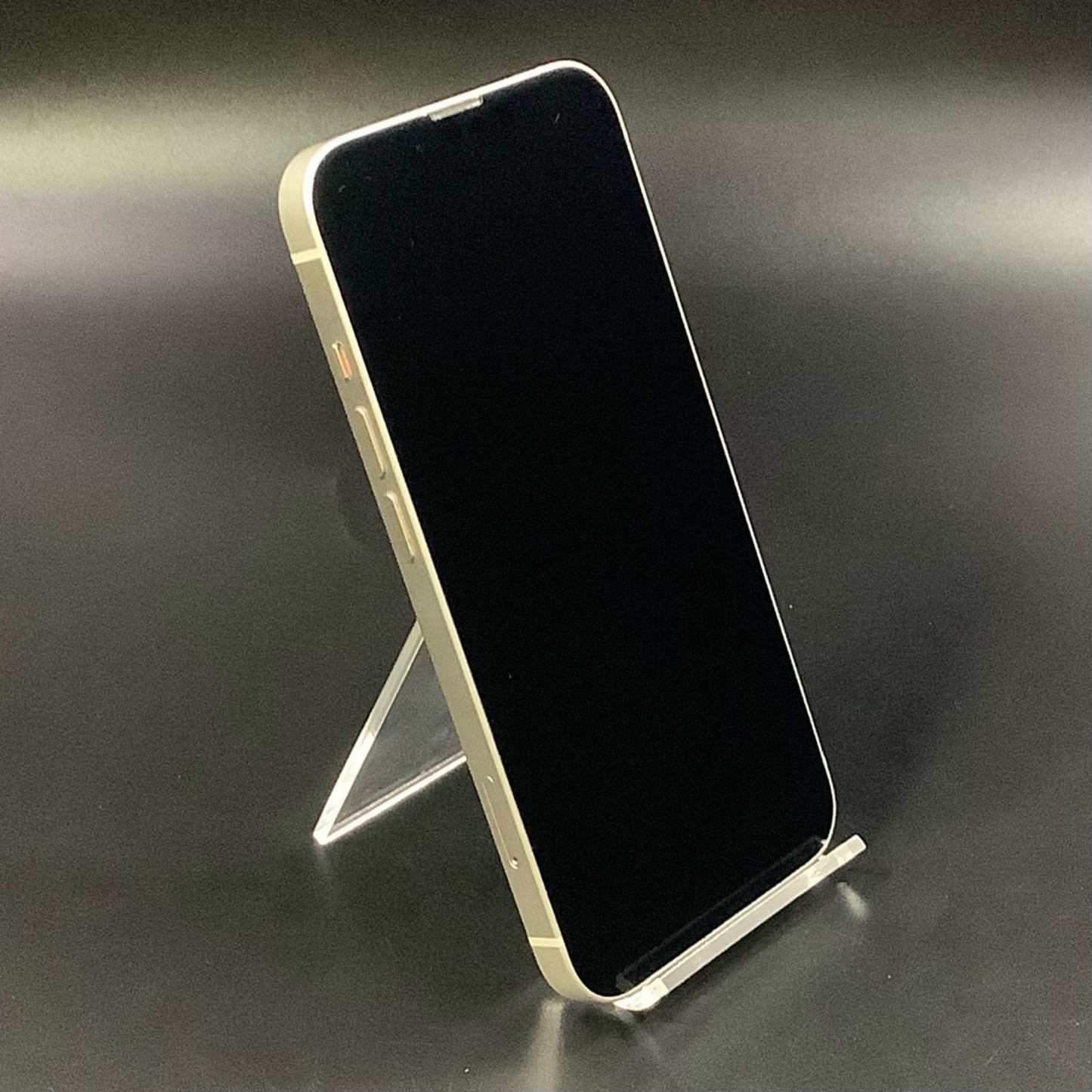 【全額返金保証】【最速発送】Apple iPhone iPhone 13 128GB スターライト au 白ロム 美品 動作確認済 82%