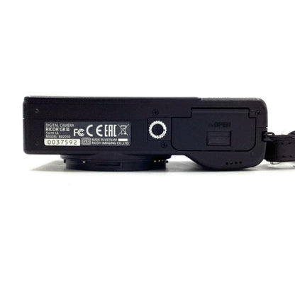 【全額返金保証】【最速発送】RICOH コンパクトデジタルカメラ GR III 美品 動作確認済