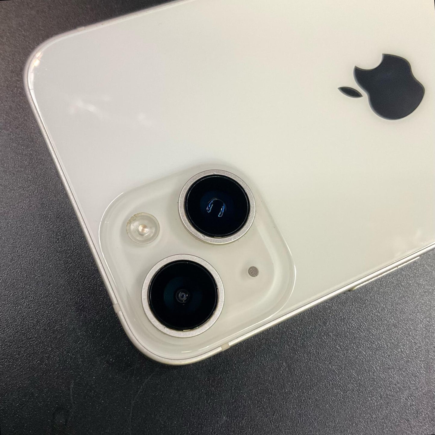 【全額返金保証】【最速発送】Apple iPhone iPhone 14 128GB スターライト docomo 白ロム 動作確認済 84%