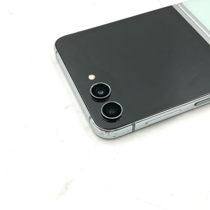【最速発送】SAMSUNG Galaxy Galaxy Z Flip5 256GB ミント docomo SIMフリー SC-54D 白ロム【難有】