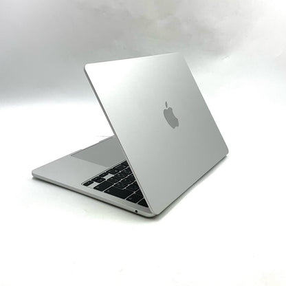 【全額返金保証】【最速発送】Apple MacBook Air 13インチ 2024 Apple M3 8GB 256GB シルバー 100% 美品 動作確認済