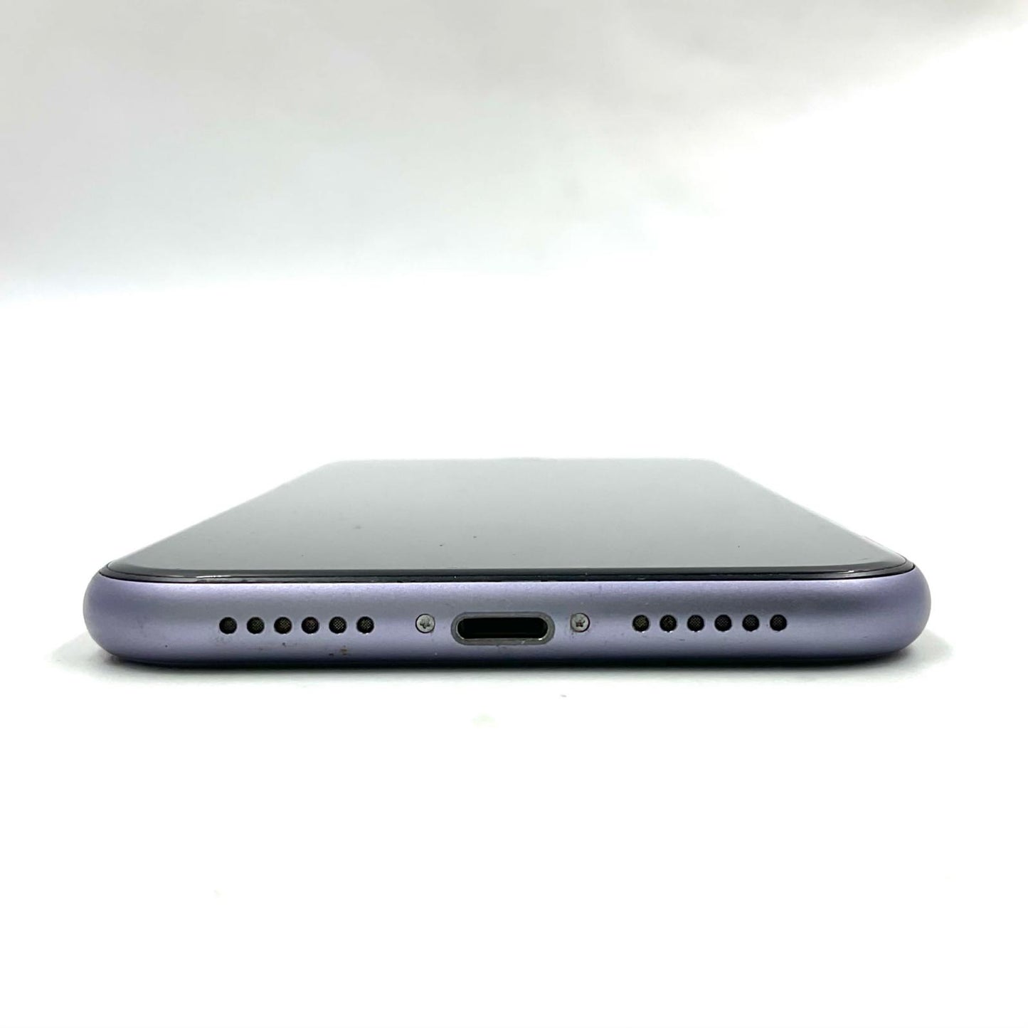 【全額返金保証】【最速発送】Apple iPhone iPhone 11 64GB パープル au 白ロム 動作確認済 87%