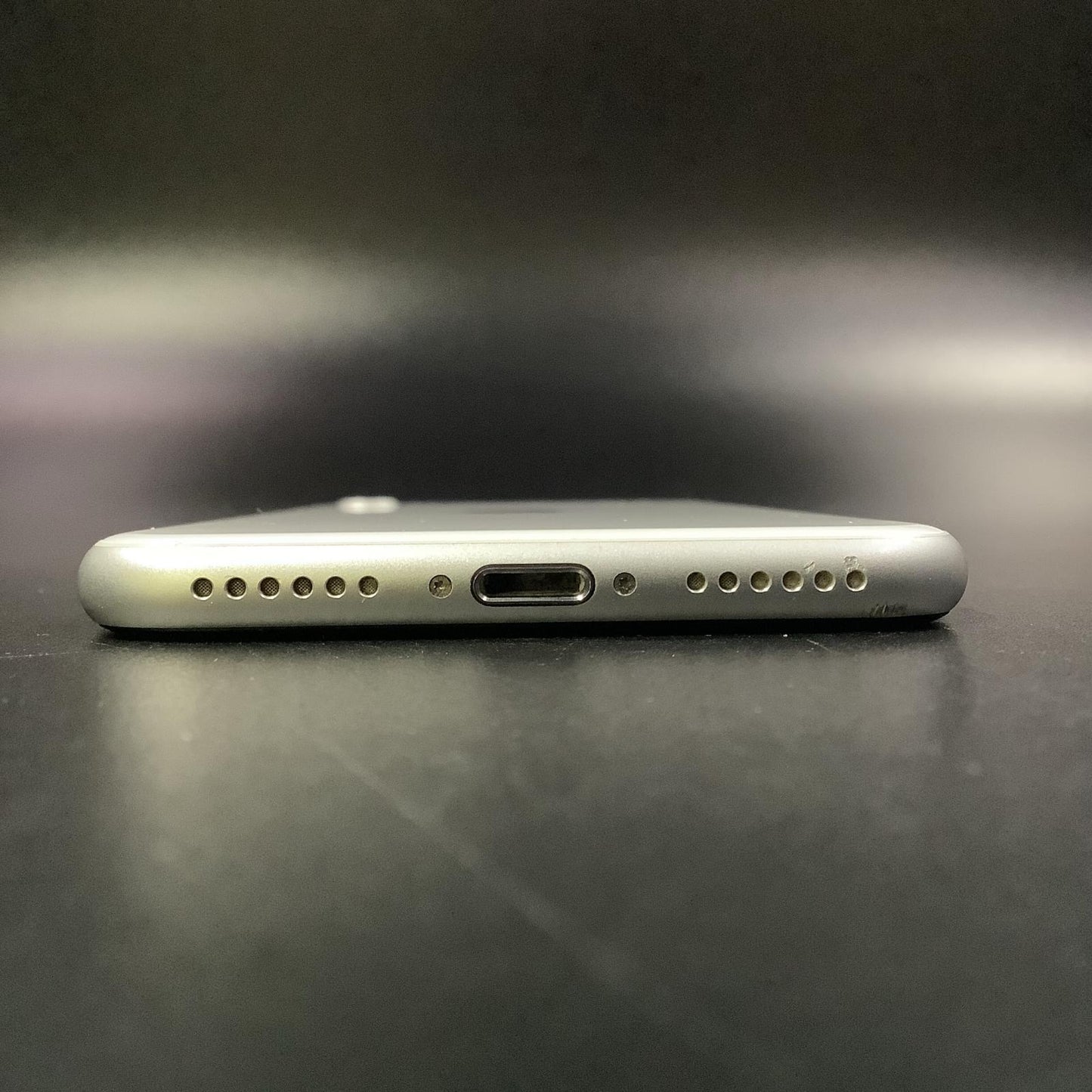 【最速発送】Apple iPhone iPhone SE（第2世代） 128GB ホワイト Softbank 白ロム【難有】 84%