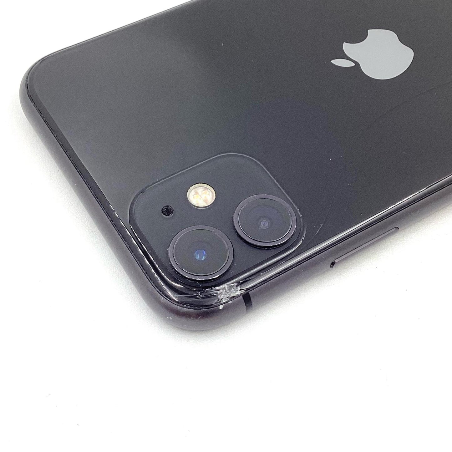 【最速発送】Apple iPhone iPhone 11 128GB ブラック au 白ロム【難有】 76%