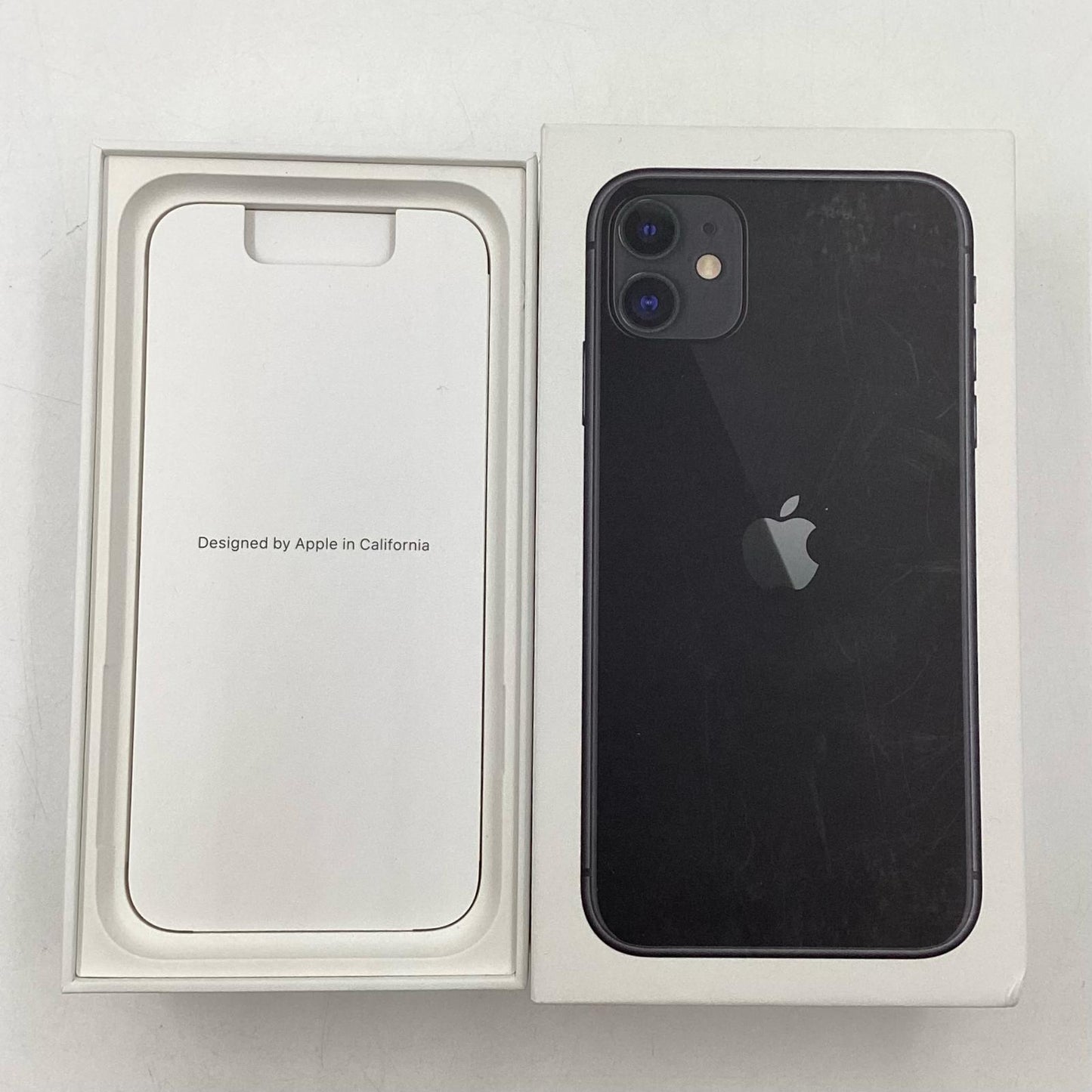 【最速発送】Apple iPhone iPhone 11 128GB ブラック au 白ロム【難有】 76%