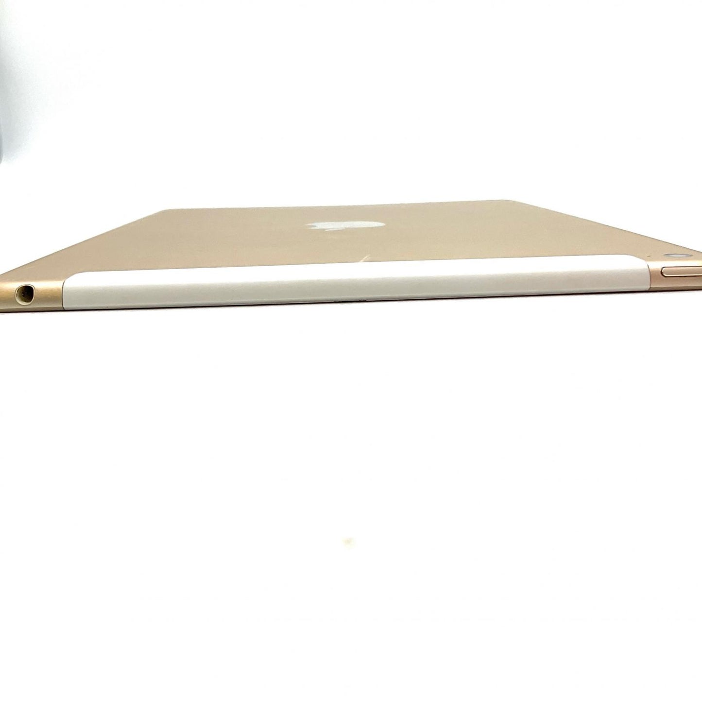 【全額返金保証】【最速発送】Apple iPad Air 9.7インチ 第2世代 16GB ゴールド WiFi+Cellular docomo 白ロム 美品 動作確認済