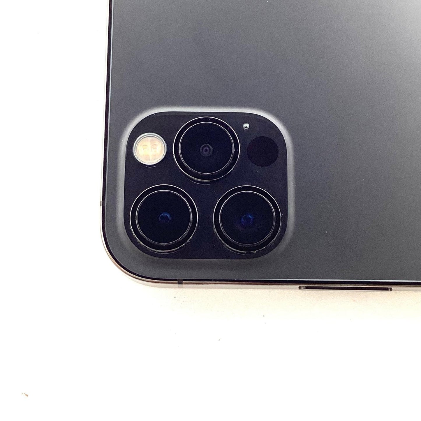 【全額返金保証】【最速発送】Apple iPhone iPhone 12 Pro 256GB グラファイト au 白ロム 動作確認済 77%
