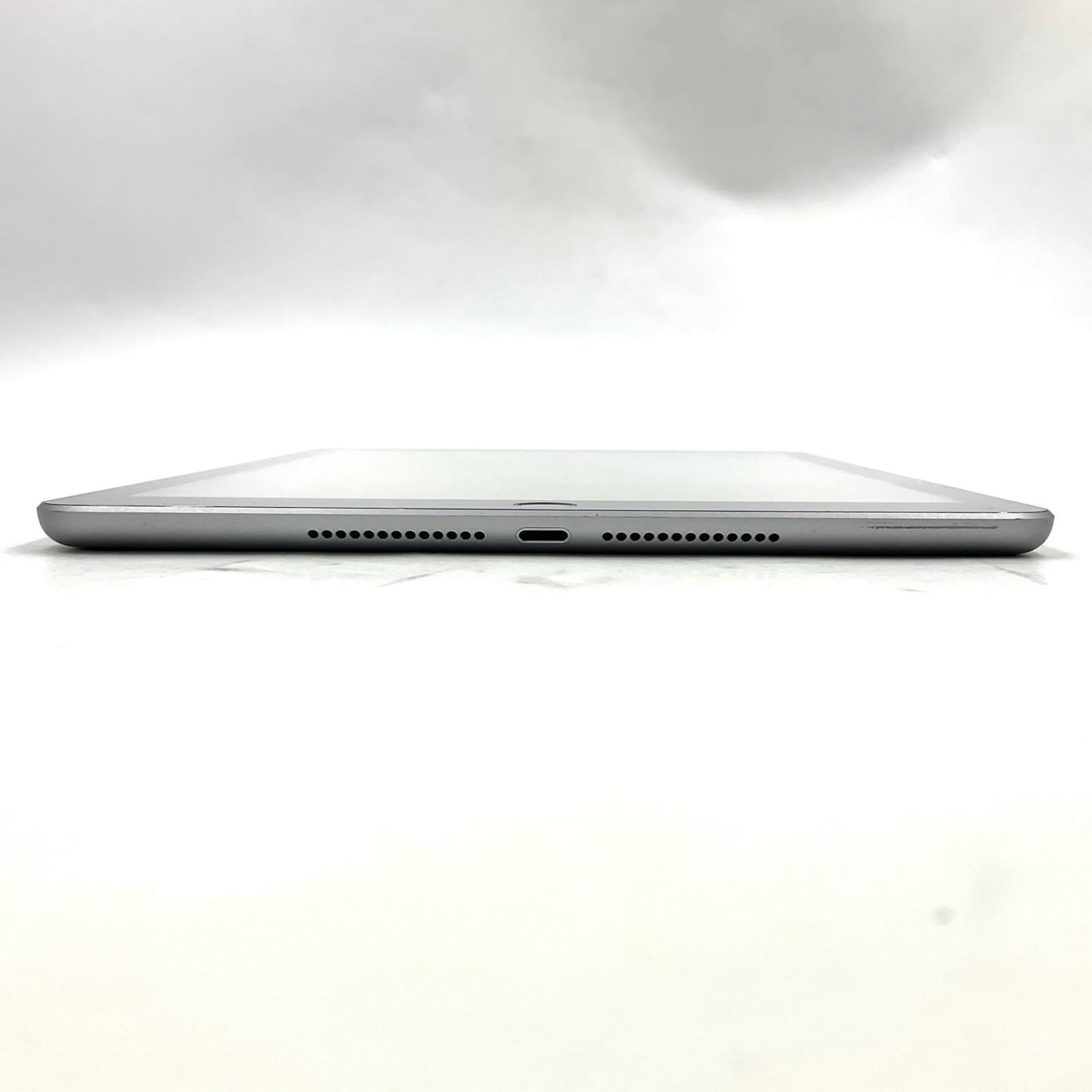 【全額返金保証】【最速発送】Apple iPad iPad 9.7インチ 第6世代 128GB スペースグレイ Wi-Fi 美品 動作確認済