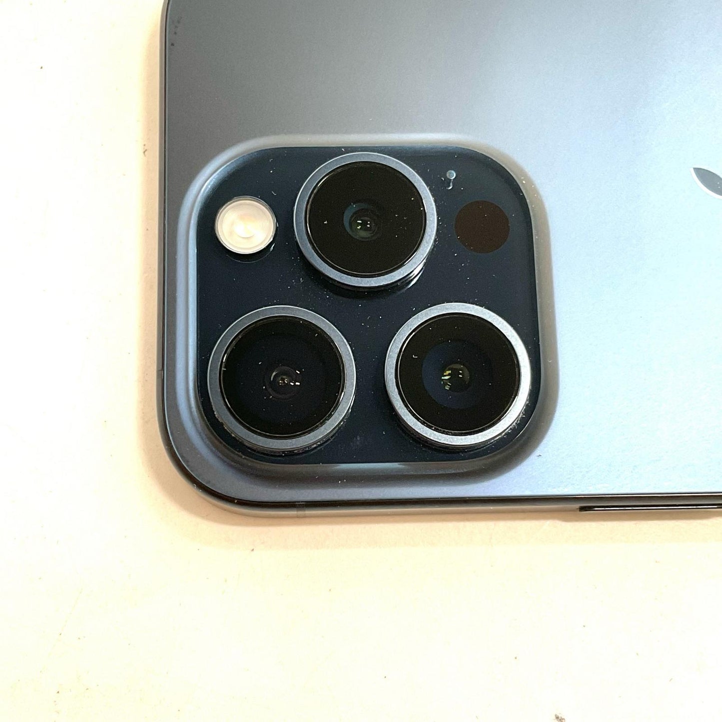 【全額返金保証】【最速発送】Apple iPhone iPhone 15 Pro 256GB ブルーチタニウム 楽天モバイル SIMフリー 美品 動作確認済 86%