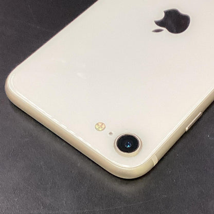 【全額返金保証】【最速発送】Apple iPhone iPhone SE（第3世代） 128GB スターライト au 白ロム 動作確認済 91%