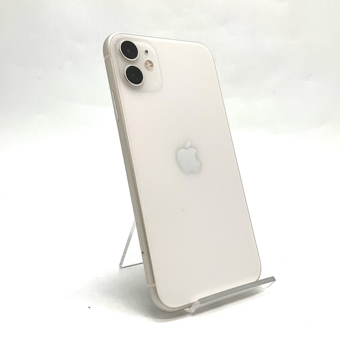 【全額返金保証】【最速発送】Apple iPhone iPhone 11 128GB ホワイト docomo 白ロム 動作確認済 74%