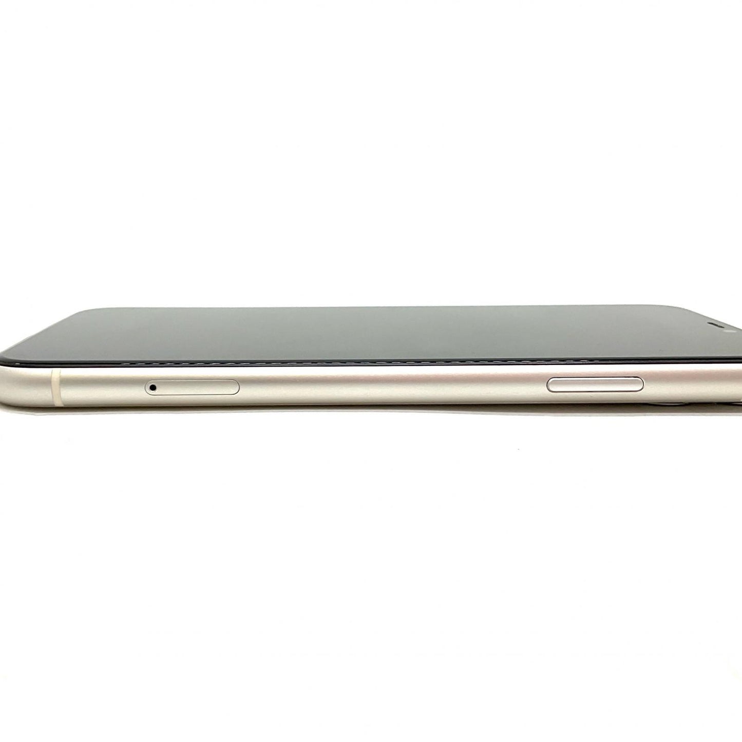 【全額返金保証】【最速発送】Apple iPhone iPhone 11 128GB ホワイト docomo 白ロム 動作確認済 74%