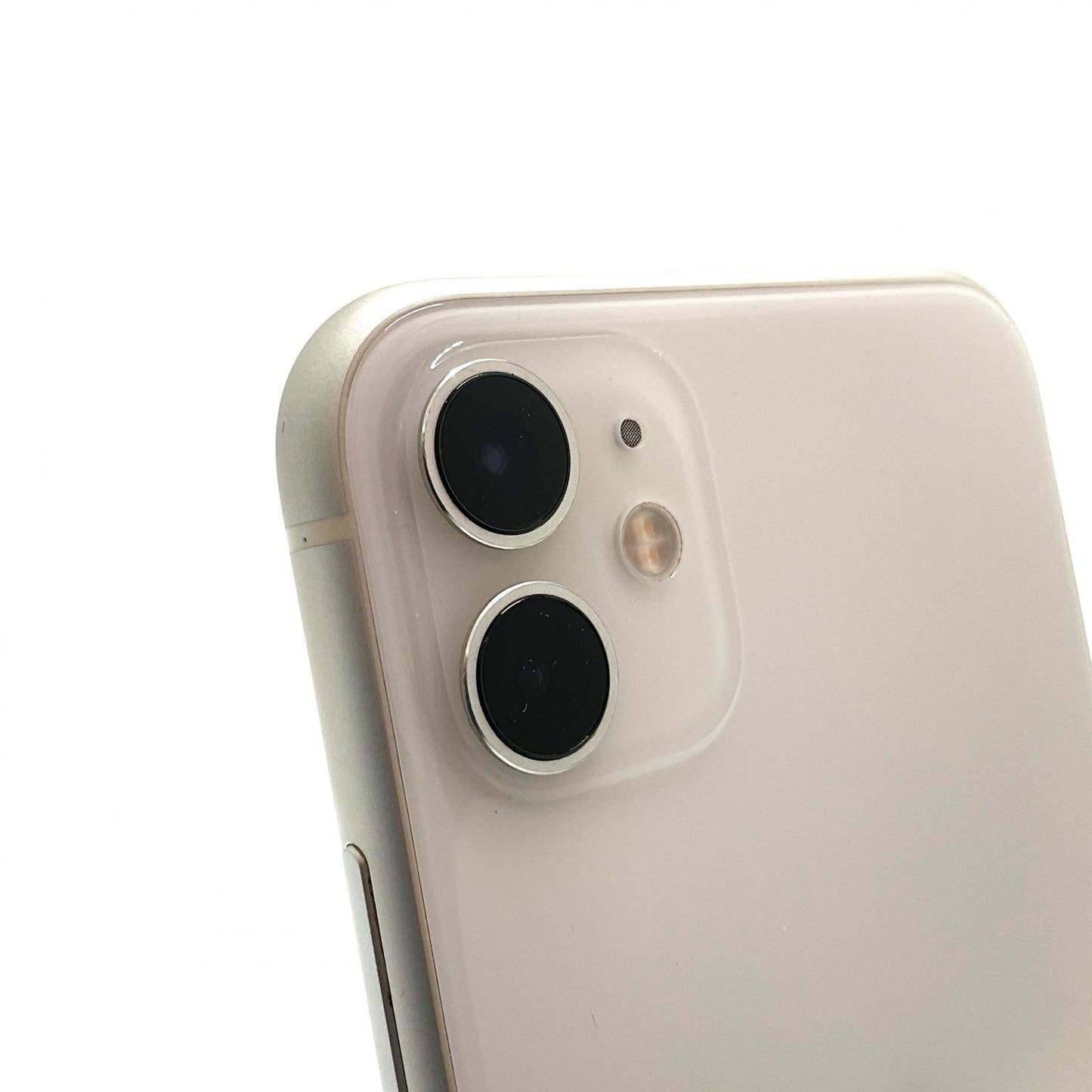 【全額返金保証】【最速発送】Apple iPhone iPhone 11 128GB ホワイト docomo 白ロム 動作確認済 74%
