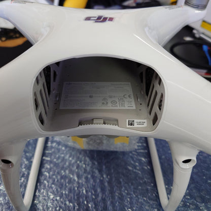 【全額返金保証】【最速発送】DJI Phantom 4 Pro V2.0 美品 動作確認済