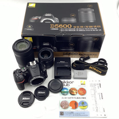 【全額返金保証】【最速発送】Nikon デジタル一眼 D5600 ダブルズームキット ブラック 美品 動作確認済