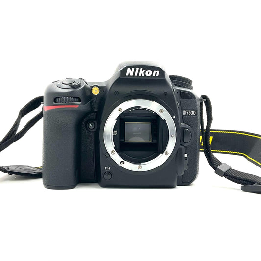【全額返金保証】【最速発送】Nikon デジタル一眼 D7500 ボディ ブラック 美品 動作確認済