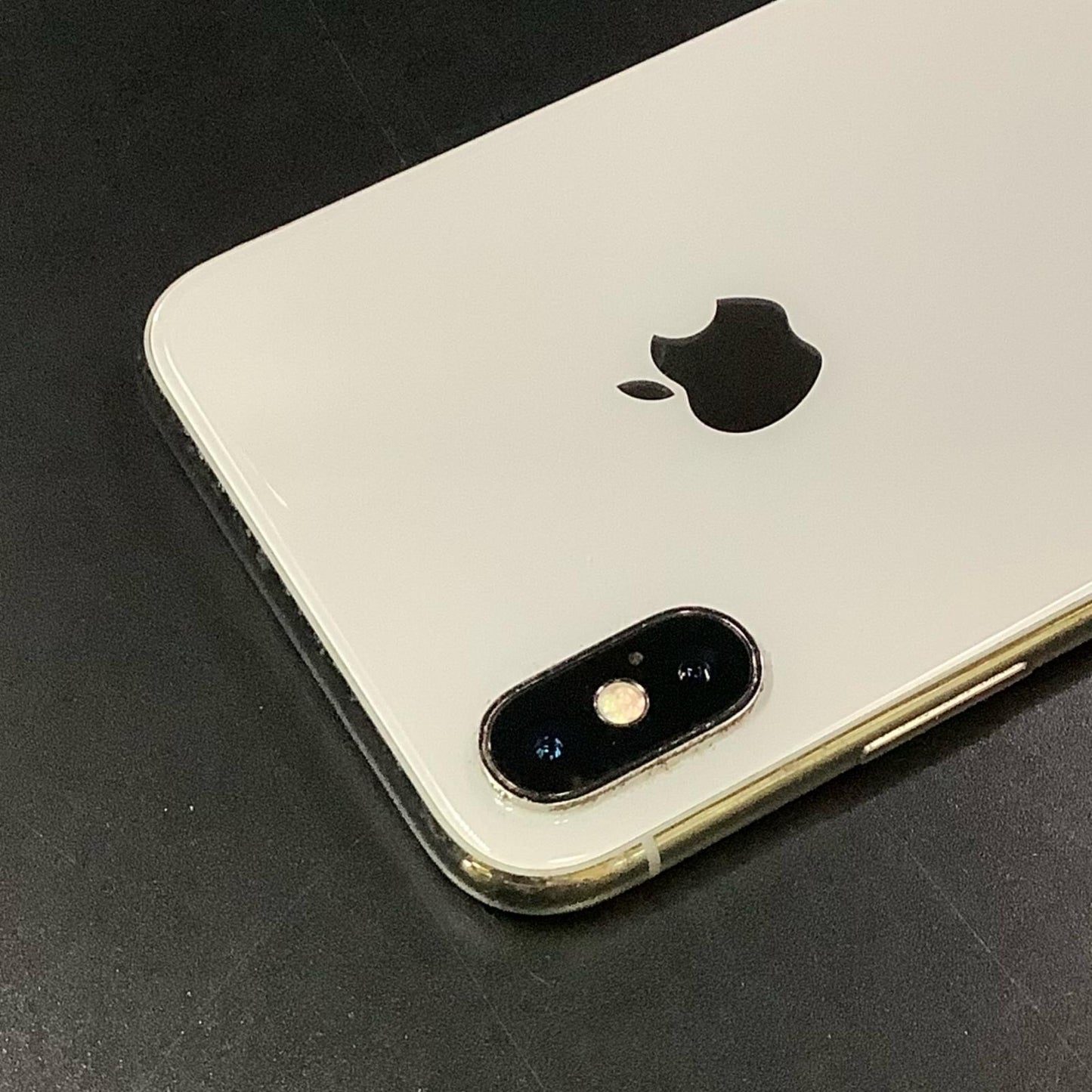 【全額返金保証】【最速発送】Apple iPhone iPhone X 256GB シルバー au 白ロム 美品 動作確認済 82%
