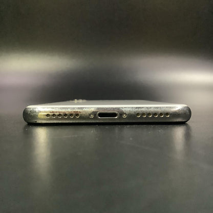 【全額返金保証】【最速発送】Apple iPhone iPhone X 256GB シルバー au 白ロム 美品 動作確認済 82%