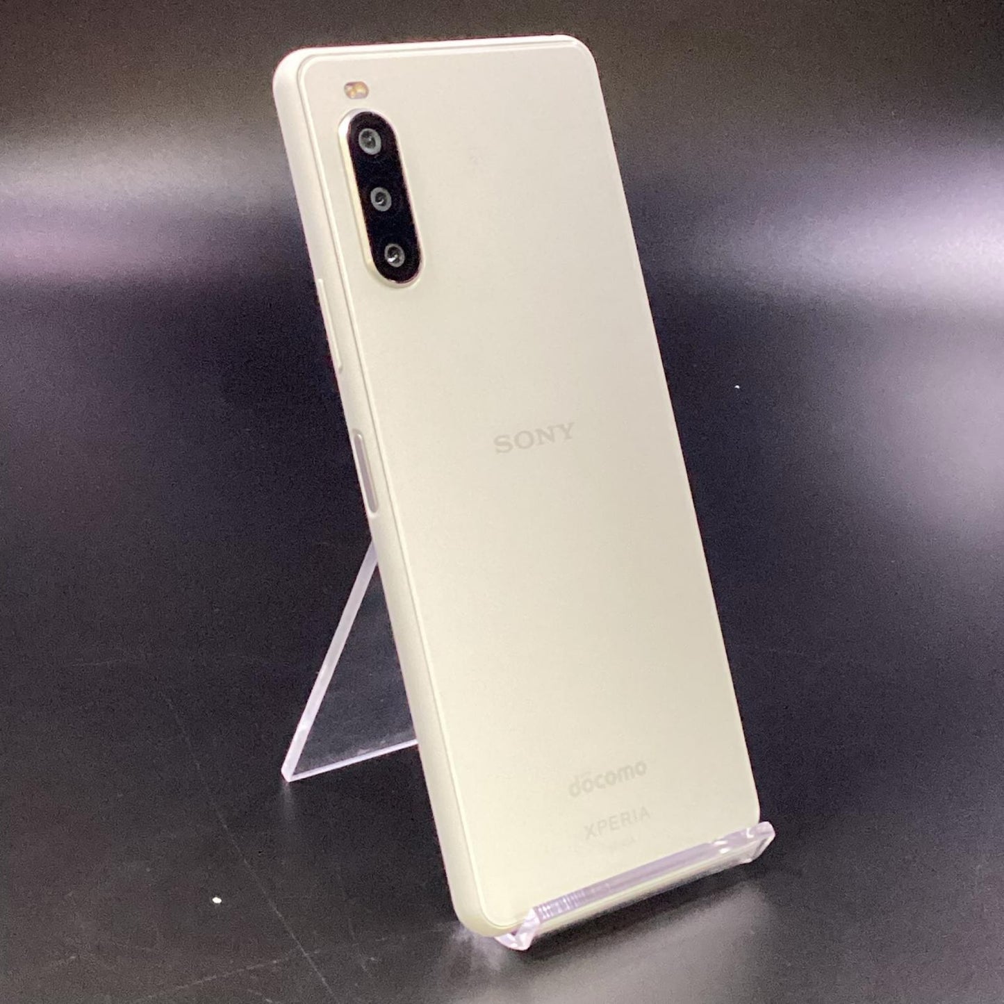 【全額返金保証】【最速発送】Sony Xperia 10II 64GB ホワイト docomo SO-41A 白ロム 超美品 動作確認済