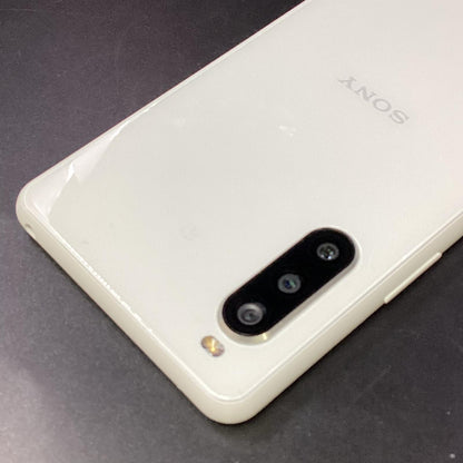 【全額返金保証】【最速発送】Sony Xperia 10II 64GB ホワイト docomo SO-41A 白ロム 超美品 動作確認済