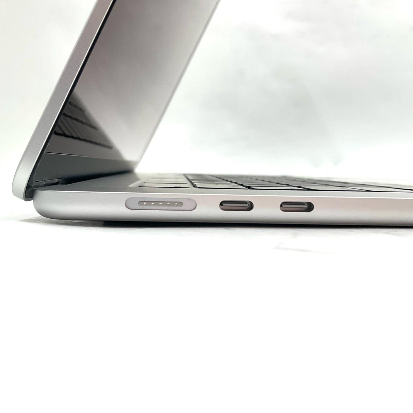 【全額返金保証】【最速発送】Apple MacBook Air 15インチ 2023 Apple M2 8GB 256GB シルバー 98% 美品 動作確認済