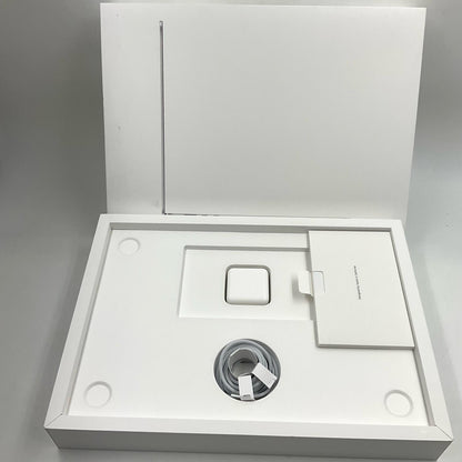 【全額返金保証】【最速発送】Apple MacBook Air 15インチ 2023 Apple M2 8GB 256GB シルバー 98% 美品 動作確認済