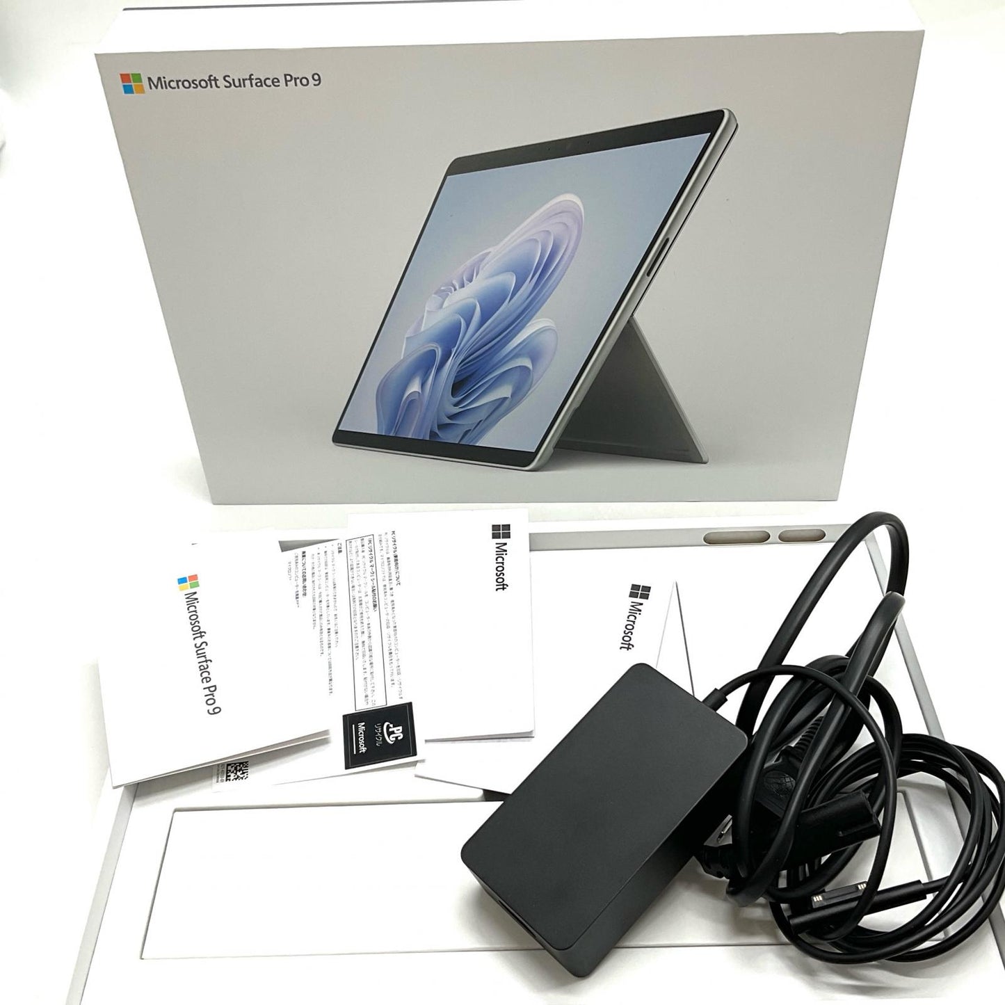 【全額返金保証】【最速発送】Microsoft Surface Pro 9 2038 12th Gen Intel(R) Core(TM) i5-1235U 2.50GHz 8GB M.2 SSD 256GB 96.5% 超美品 動作確認済