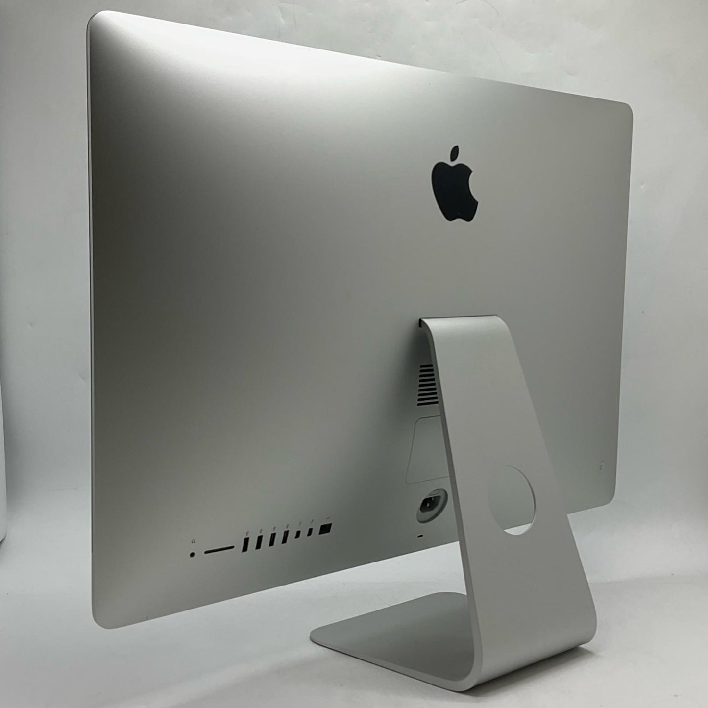 【全額返金保証】【最速発送】Apple iMac 27インチ クアッドコア intel core i5 8GB フュージョンドライブ 1TB シルバー 動作確認済