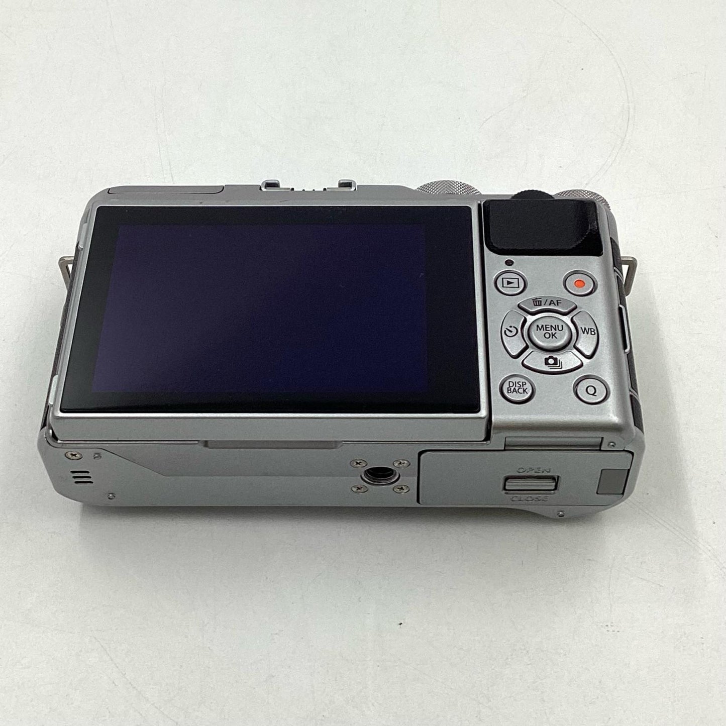【全額返金保証】【最速発送】FUJIFILM デジタル一眼 X-A5 レンズキット [シルバー] シルバー 美品 動作確認済