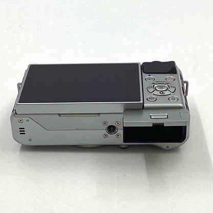 【全額返金保証】【最速発送】FUJIFILM デジタル一眼 X-A5 レンズキット [シルバー] シルバー 美品 動作確認済