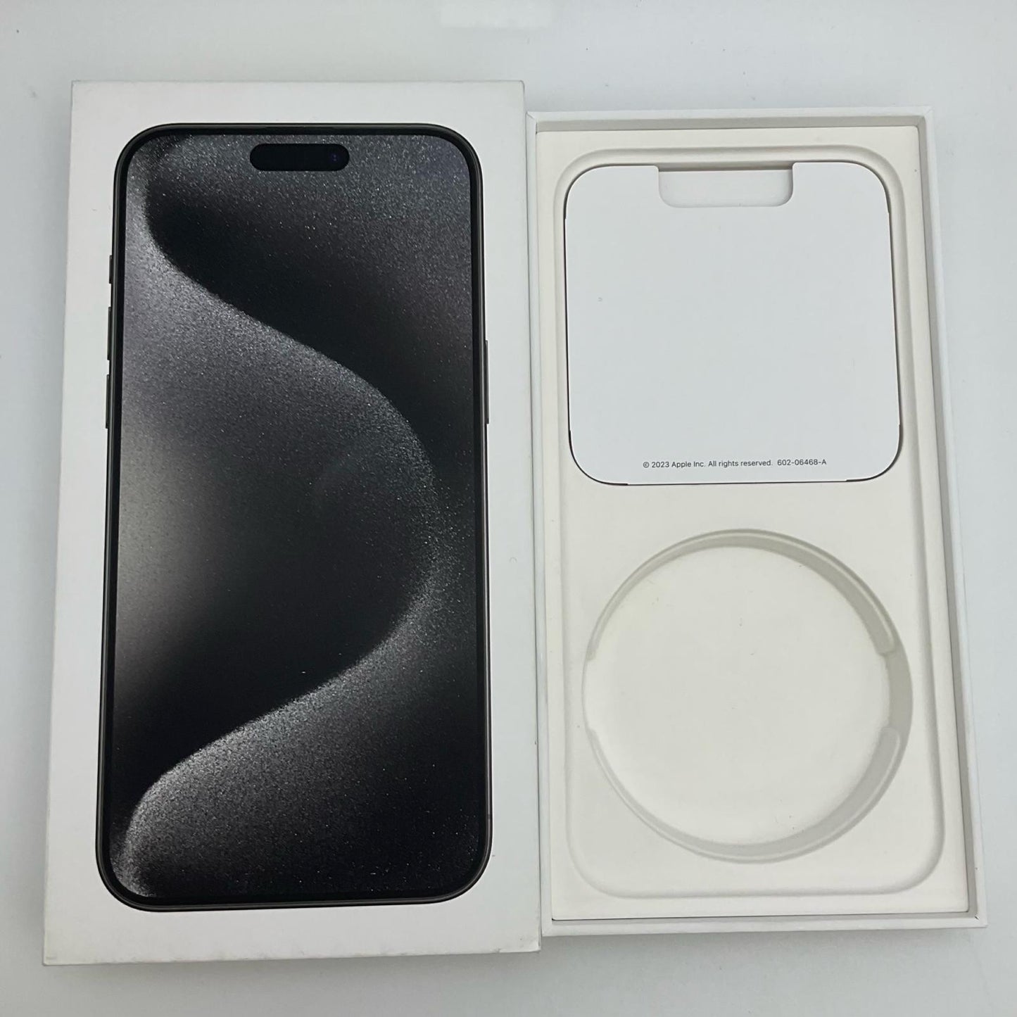 【全額返金保証】【最速発送】Apple iPhone iPhone 15 Pro Max 1TB ブラックチタニウム SIMフリー 白ロム 美品 動作確認済 93%