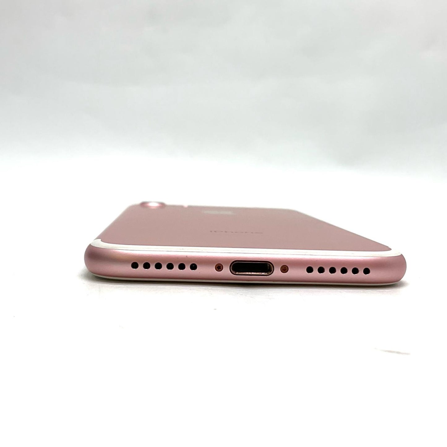 【全額返金保証】【最速発送】Apple iPhone iPhone 7 32GB ゴールド docomo 白ロム 動作確認済 76%