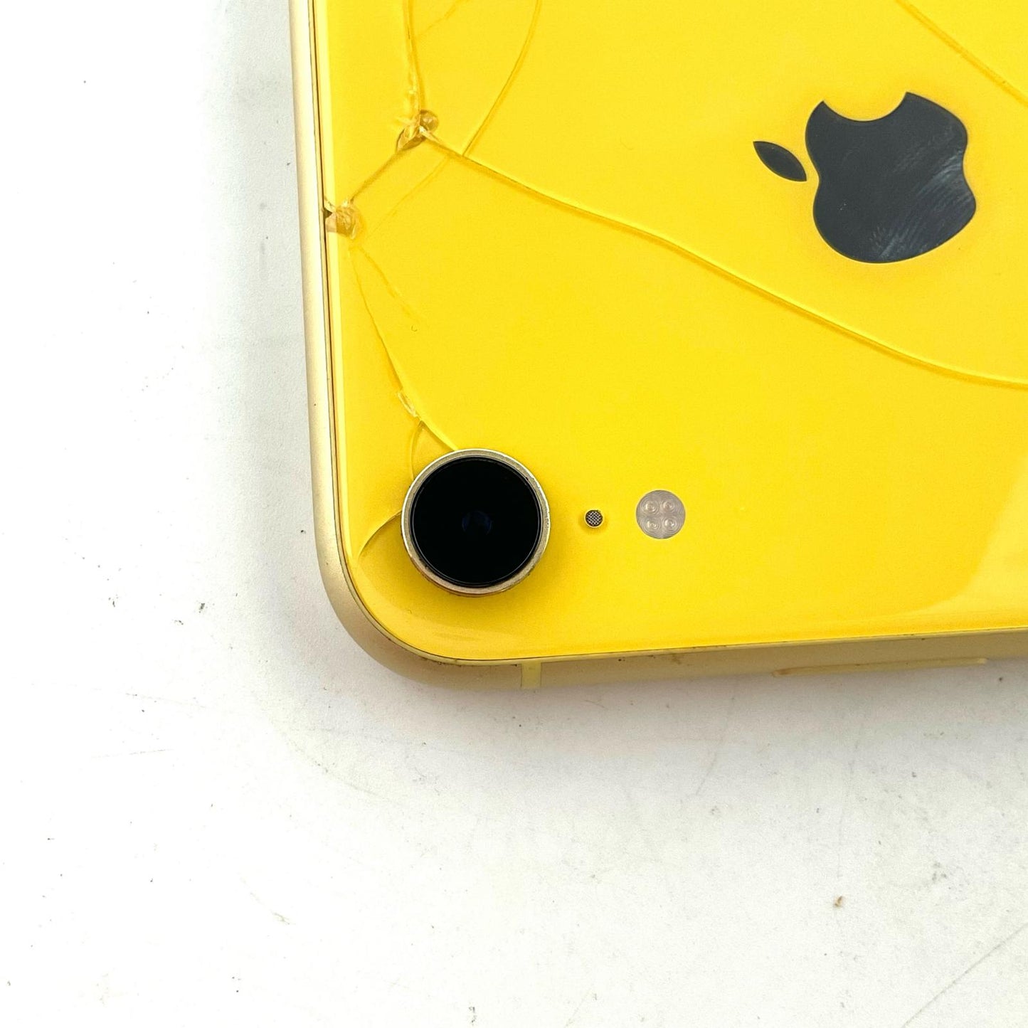 【最速発送】Apple iPhone iPhone XR 64GB ブラック docomo 白ロム【難有】 75%