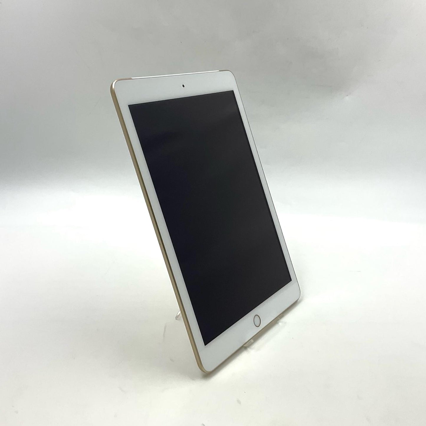 【全額返金保証】【最速発送】Apple iPad iPad 9.7インチ 第5世代 32GB ゴールド WiFi+Cellular docomo 白ロム 美品 動作確認済